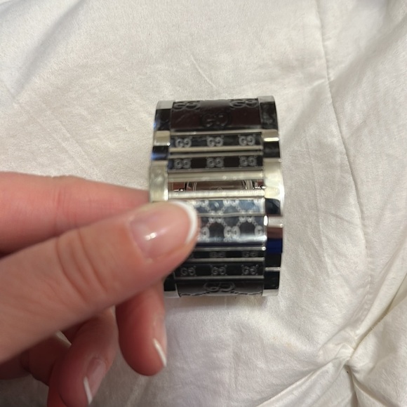 Gucci Twirl Watch - Picture 11 of 16